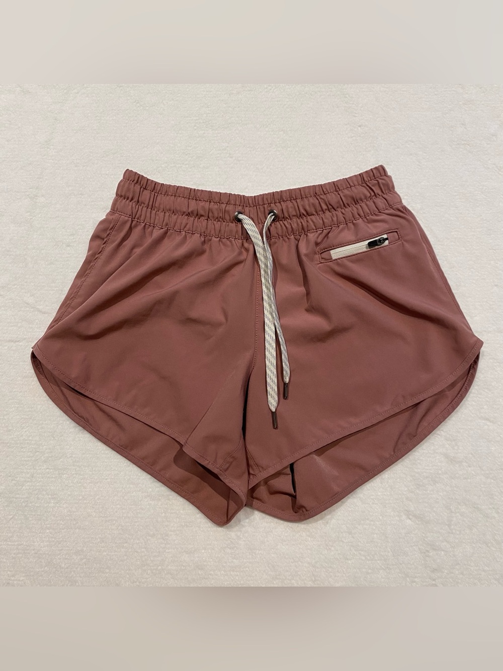 (XS) Vuori Clementine 2.0 Short 2.5" Dusty Rose Pink Marsala Extra Small Gym - Picture 2 of 13